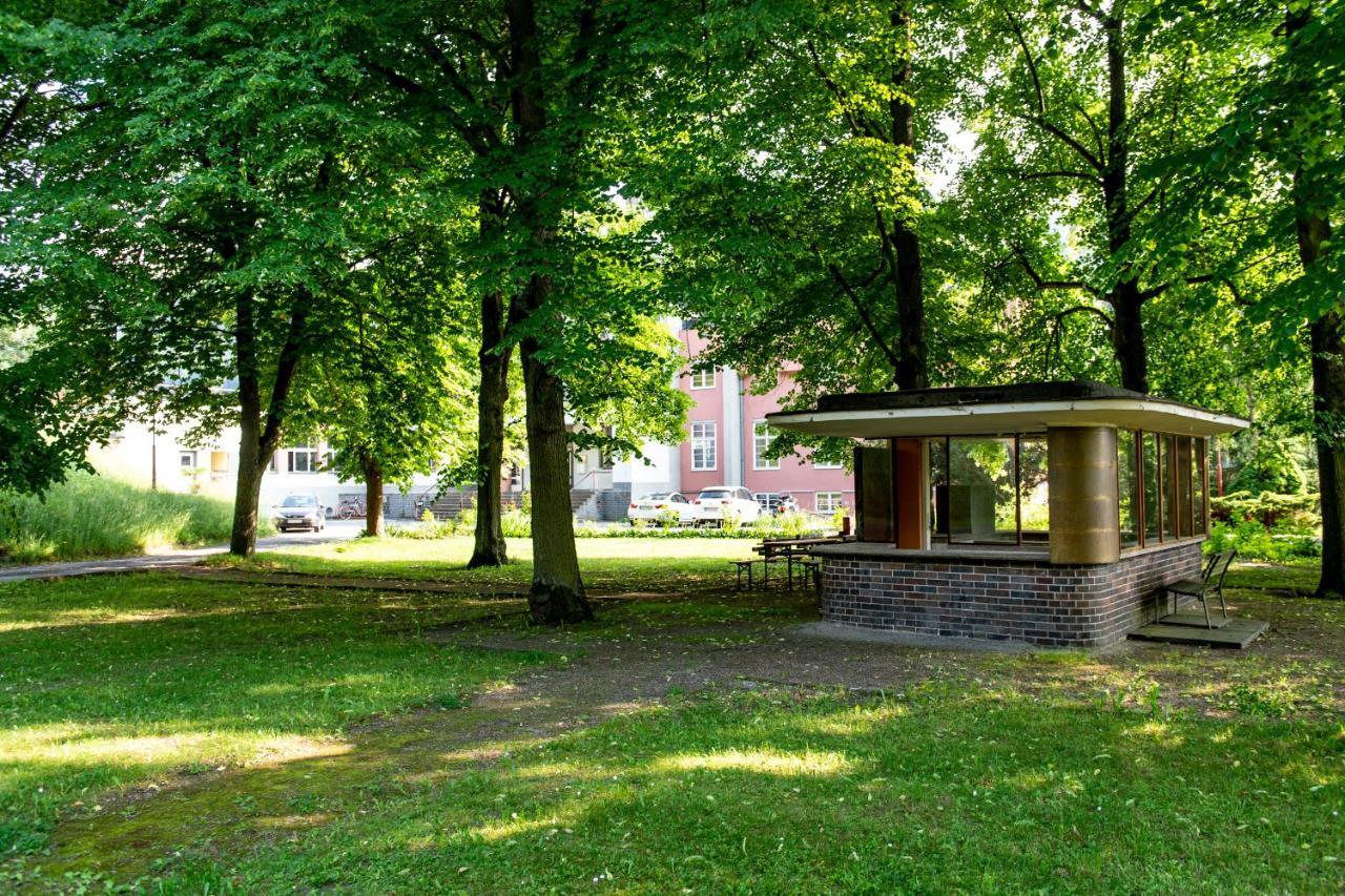 Haus Des Volkes - Das Bauhaushotel Probstzella Esterno foto
