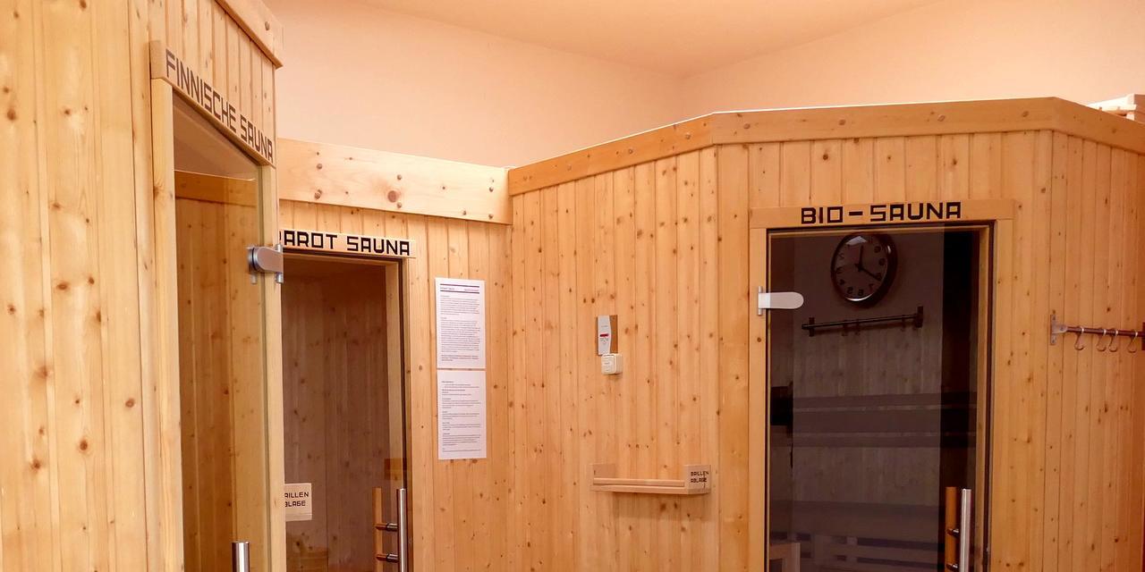 Haus Des Volkes - Das Bauhaushotel Probstzella Esterno foto