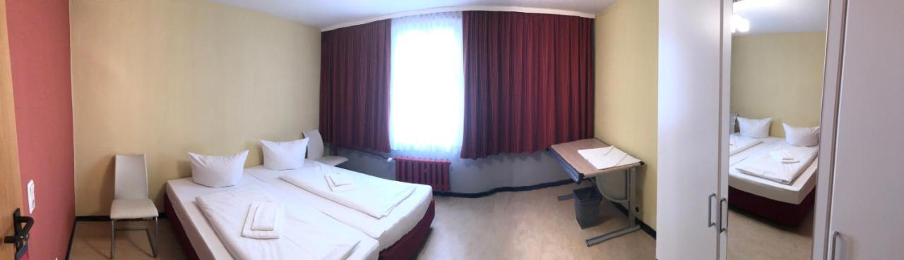 Haus Des Volkes - Das Bauhaushotel Probstzella Esterno foto