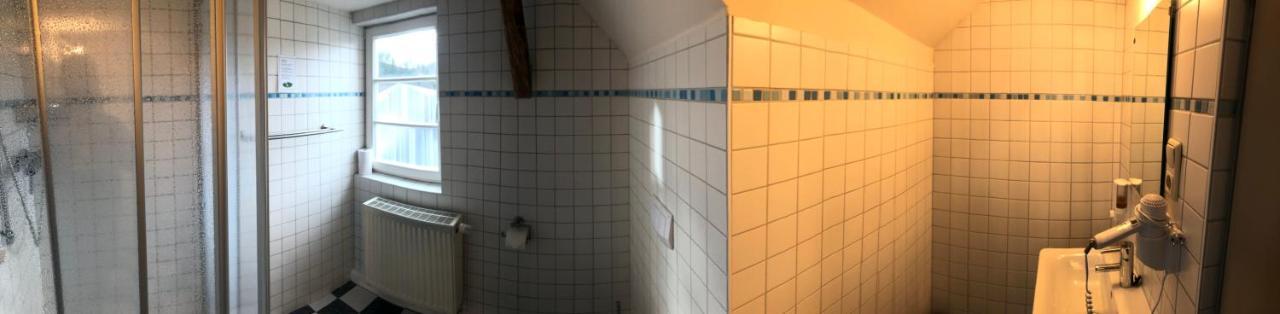 Haus Des Volkes - Das Bauhaushotel Probstzella Esterno foto